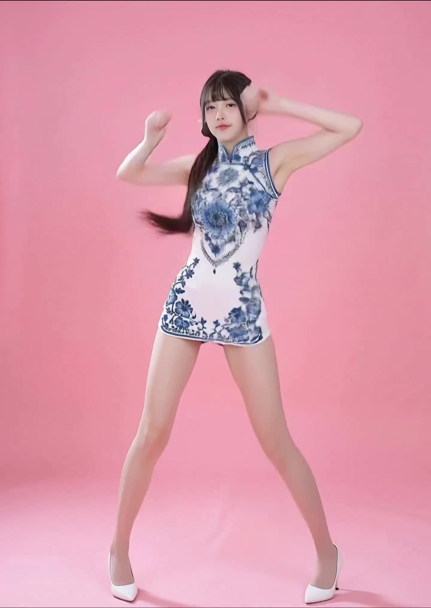 蓝白氛围感 AI女孩